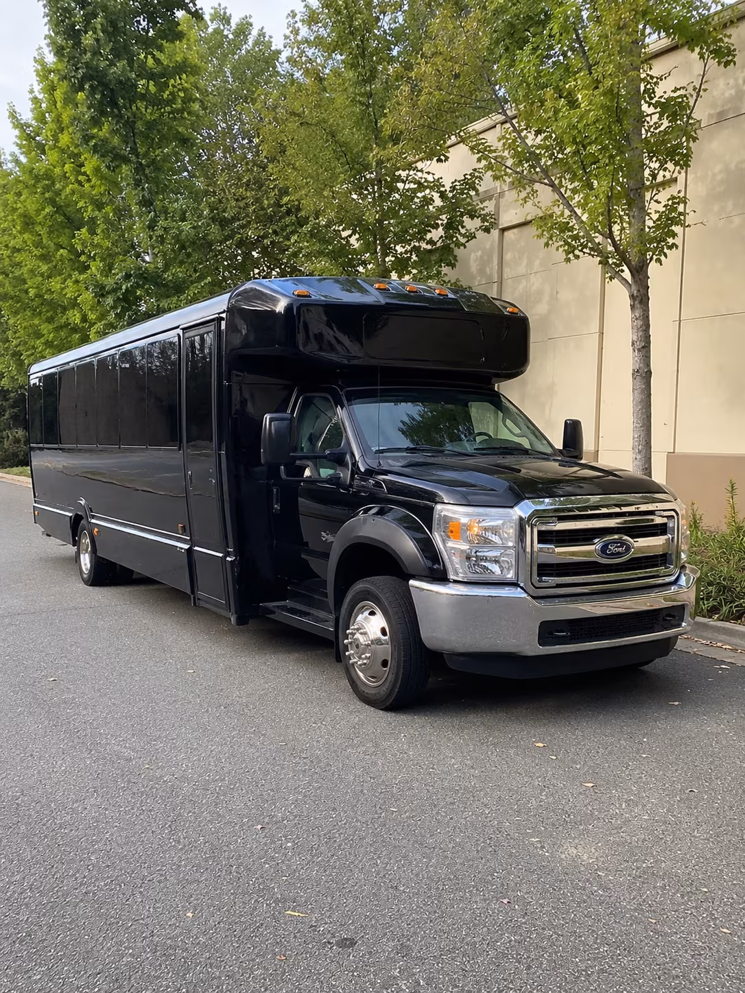 party buses to downtown dallas prom venues from desoto
